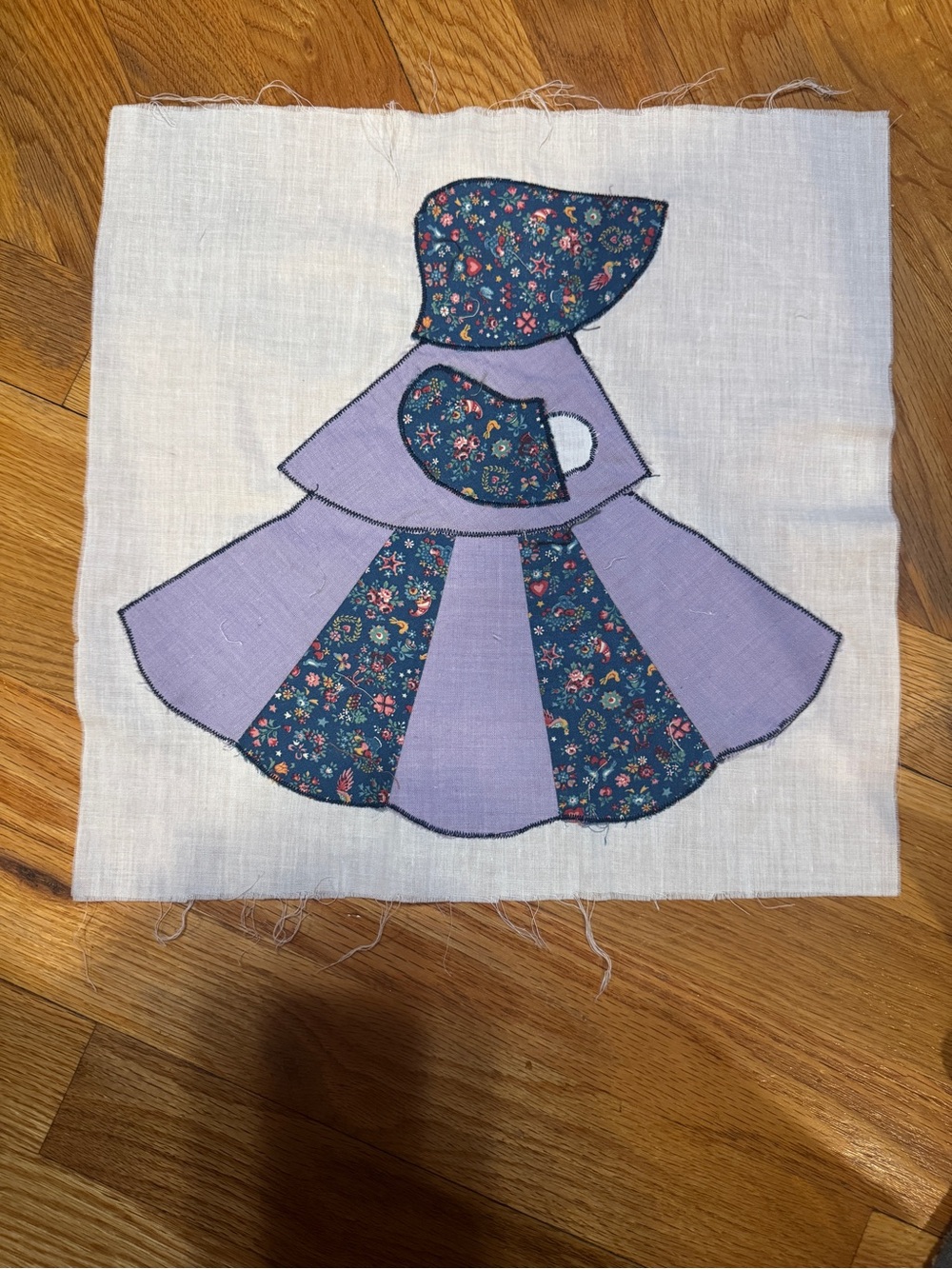 Handmade Lilac & Blue Sunbonnet Fabric Appliqué quilt piece